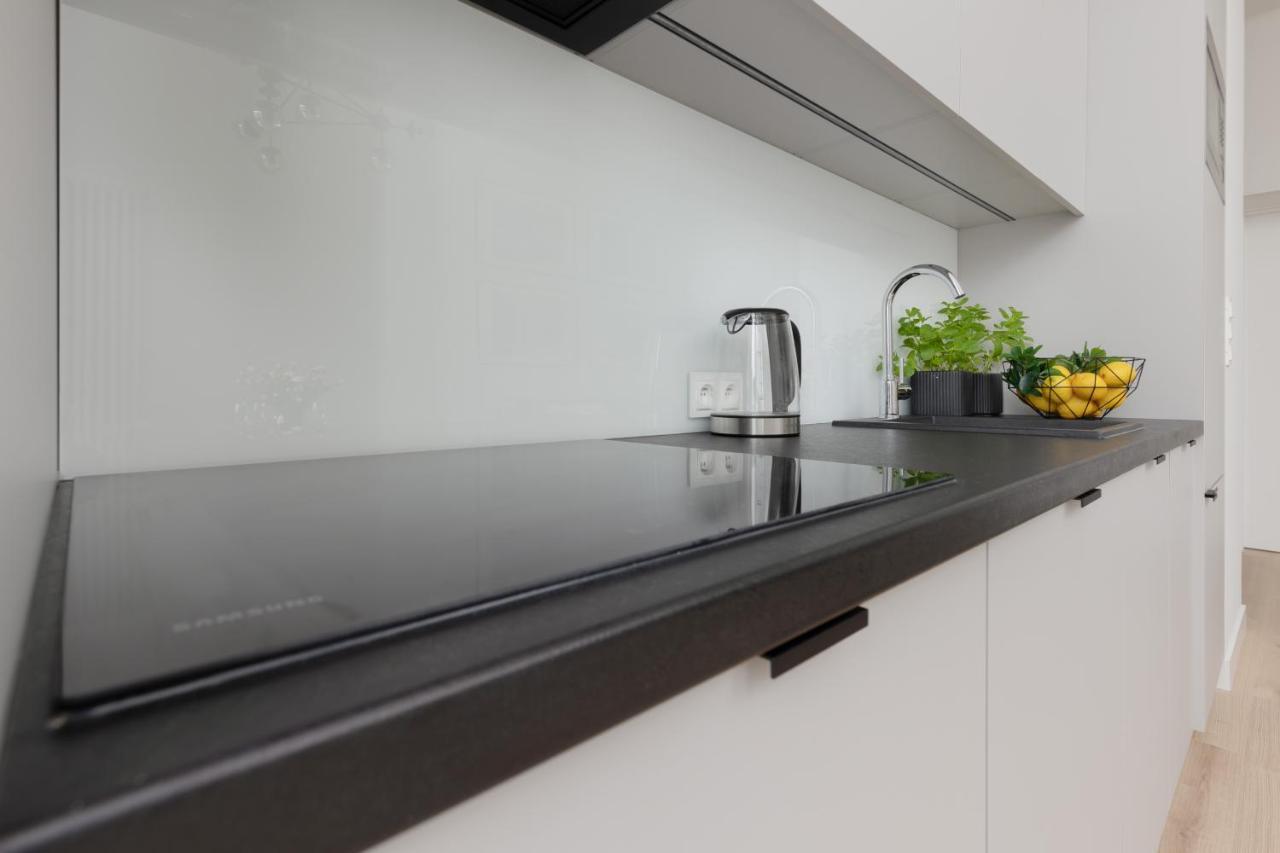 Spacious Apartment With Panoramic View Of Warsaw By Noclegi Renters ภายนอก รูปภาพ